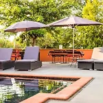 Casa de hóspedes Mas Latour Lavail 4*